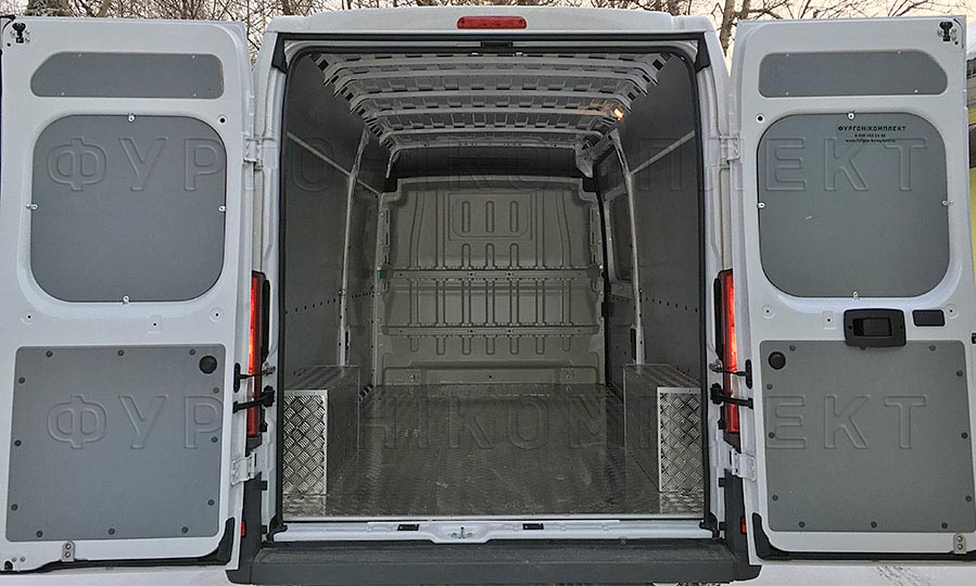 Обшивка фургона Fiat Ducato L3H2: Пол стены, задние двери и арки