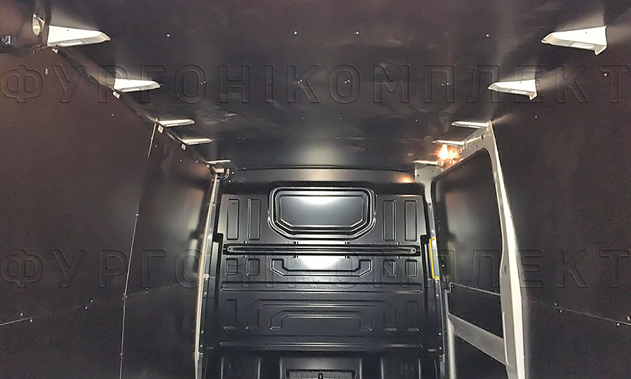Обшивка фургона Volkswagen Crafter 2017 L3H2: Потолок, стены и боковая дверь
