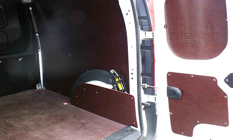 Обшивка фургона Opel Combo Cargo L1H1: Стены, двери, пол и арки