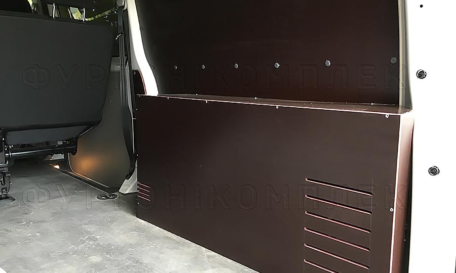 Обшивка фургона Volkswagen Transporter L1H1 грузопассажирский: Стены, пол и арки