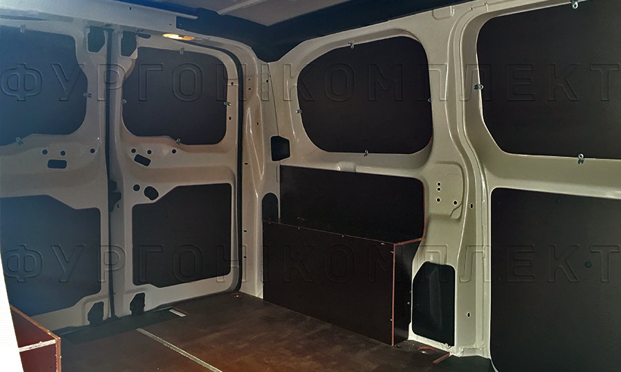 Обшивка фургона Fiat Scudo L2H1: Задние двери, стены и арки